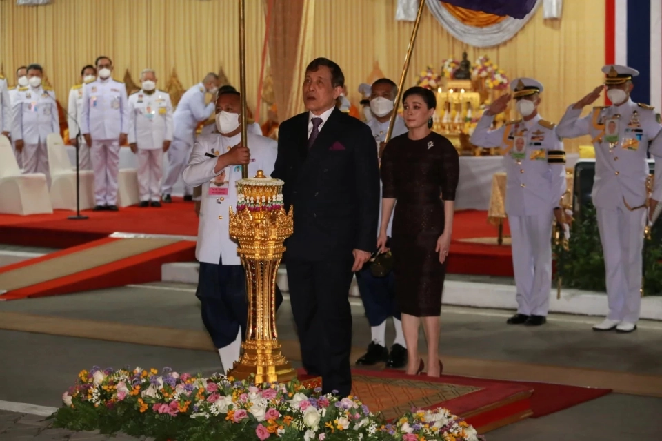 ในหลวง-พระราชินี