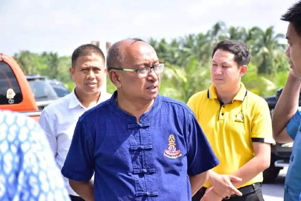 ผส.ชป.15 ลงพื้นที่บ้านแสงวิมาน เตรียมผลักดันแผนก่อสร้างคันกั้นน้ำเค็มบ้านแสงวิมาน