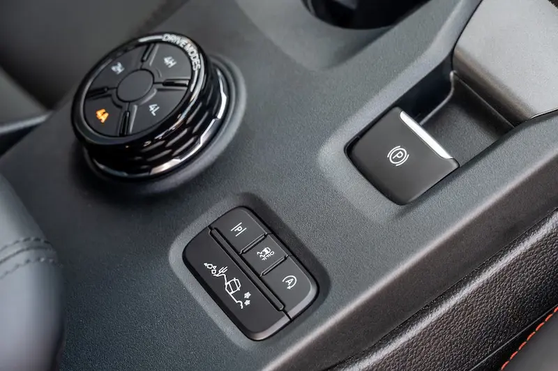 Ford Ranger Raptor ดุดันไม่เกรงใจใคร ในทะเลทรายนามิเบีย