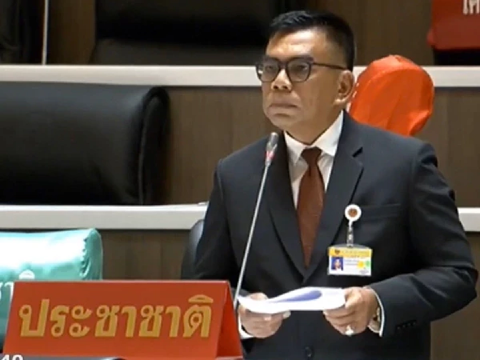 นายกมลศักดิ์ ลีวาเมาะ