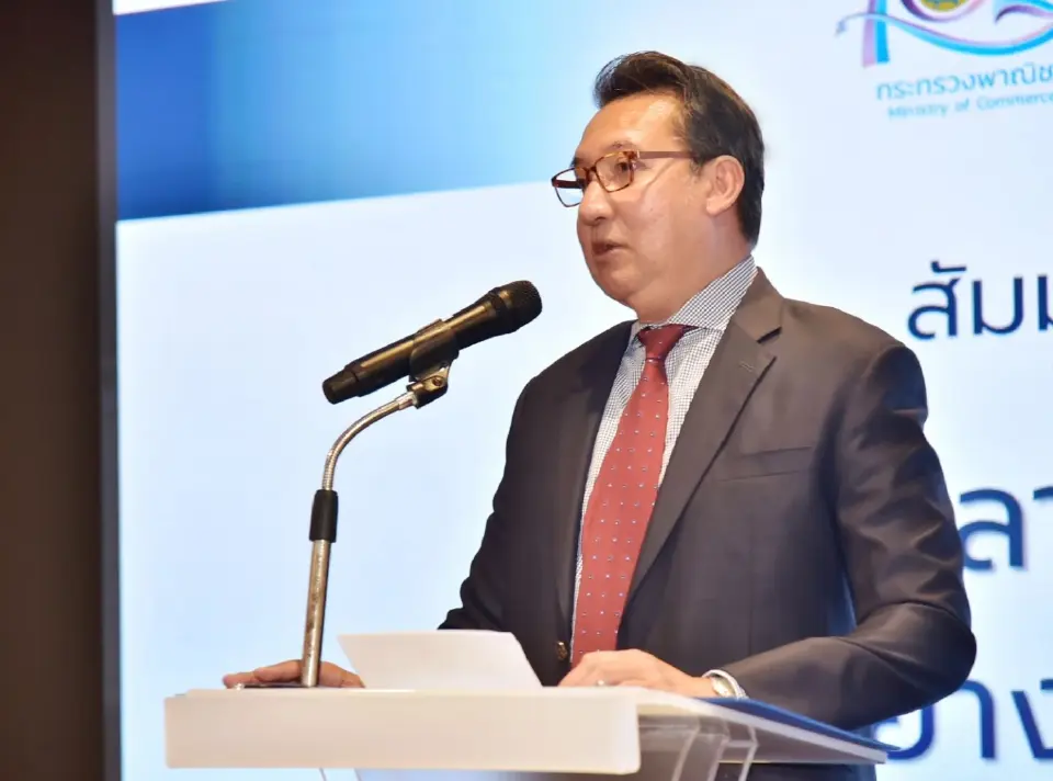 นายทศพล ทังสุบุตร อธิบดีกรมพัฒนาธุรกิจการค้า