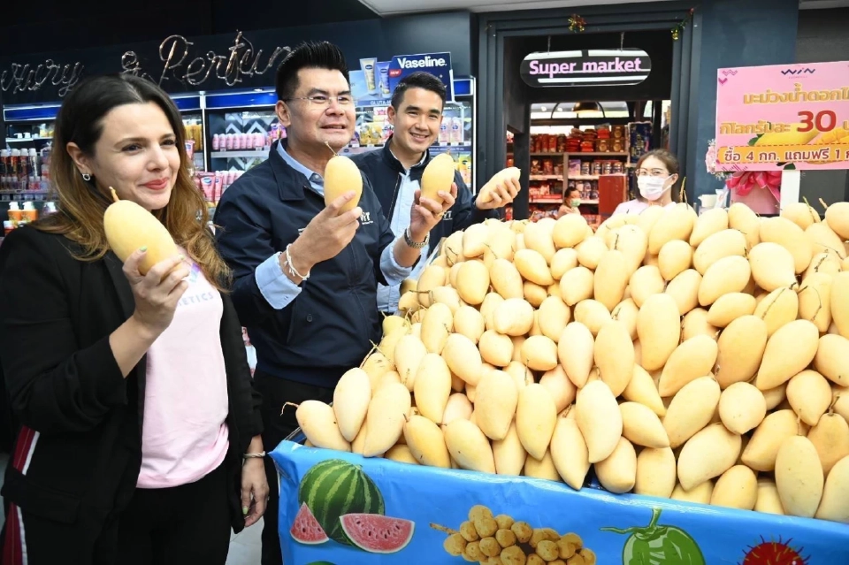 “ค้าภายใน” จับมือห้างท้องถิ่น  คิกออฟ “Fruit Festival 2023”