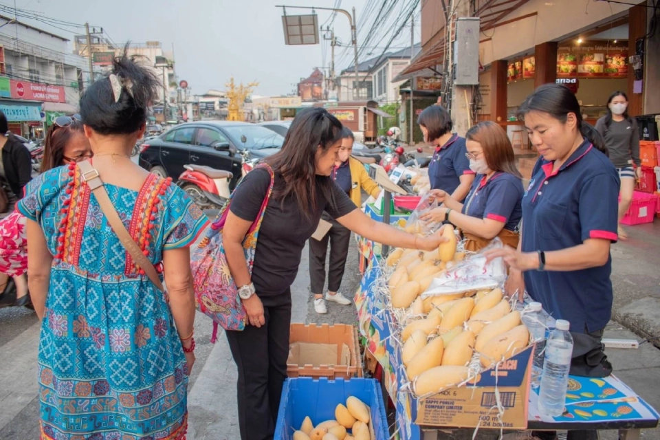 “ค้าภายใน” จับมือห้างท้องถิ่น  คิกออฟ “Fruit Festival 2023”