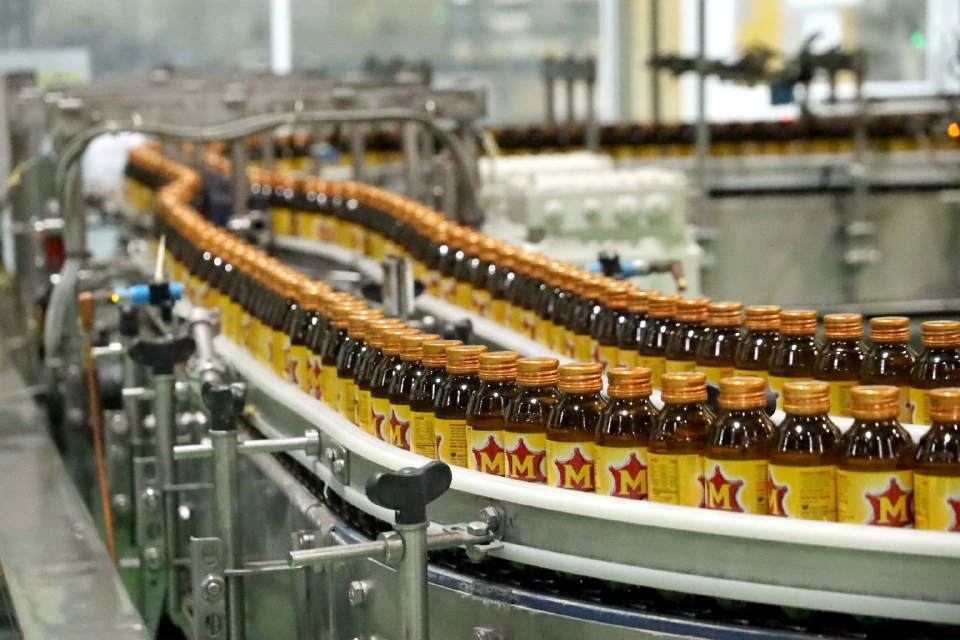 โอสถสภา แชร์ความรู้โครงการ ‘Care The Whale’ ใช้ประโยชน์จากขยะขวดแก้ว