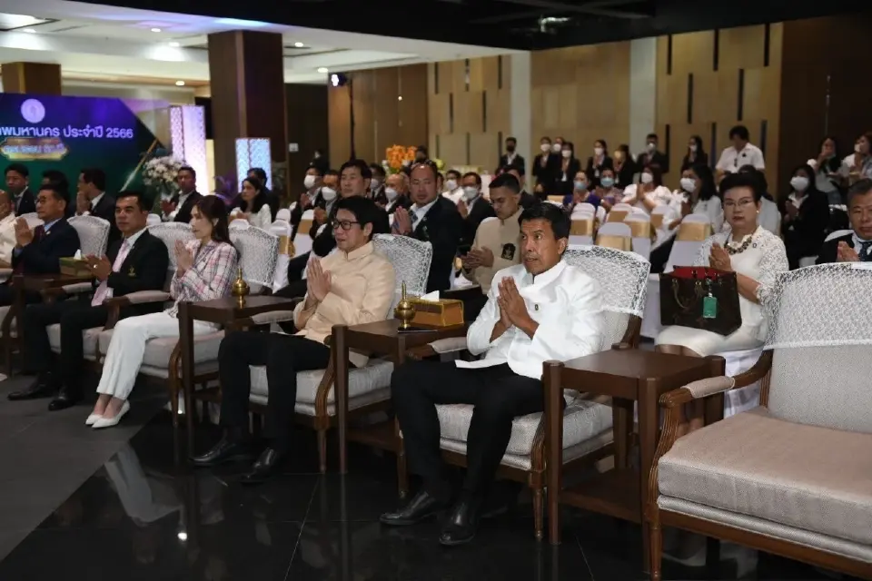 เชิญร่วมชมนิทรรศการ เลือกชอปสินค้า “ครบรอบ 50 ปี สภากรุงเทพมหานคร”