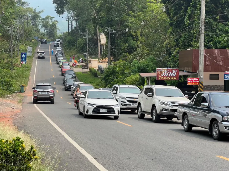 นักท่องเที่ยวเกินแสนเที่ยวสงกรานต์ภาคตะวันออกเงินสะพัดพันล้าน