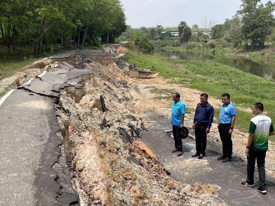ชป. เร่งซ่อมแซมถนนเลียบคลองเกาะหมี - คลองแห หลังชำรุดจากอุทกภัย