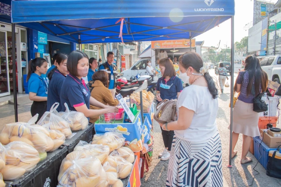 “ค้าภายใน” จับมือห้างท้องถิ่น  คิกออฟ “Fruit Festival 2023”