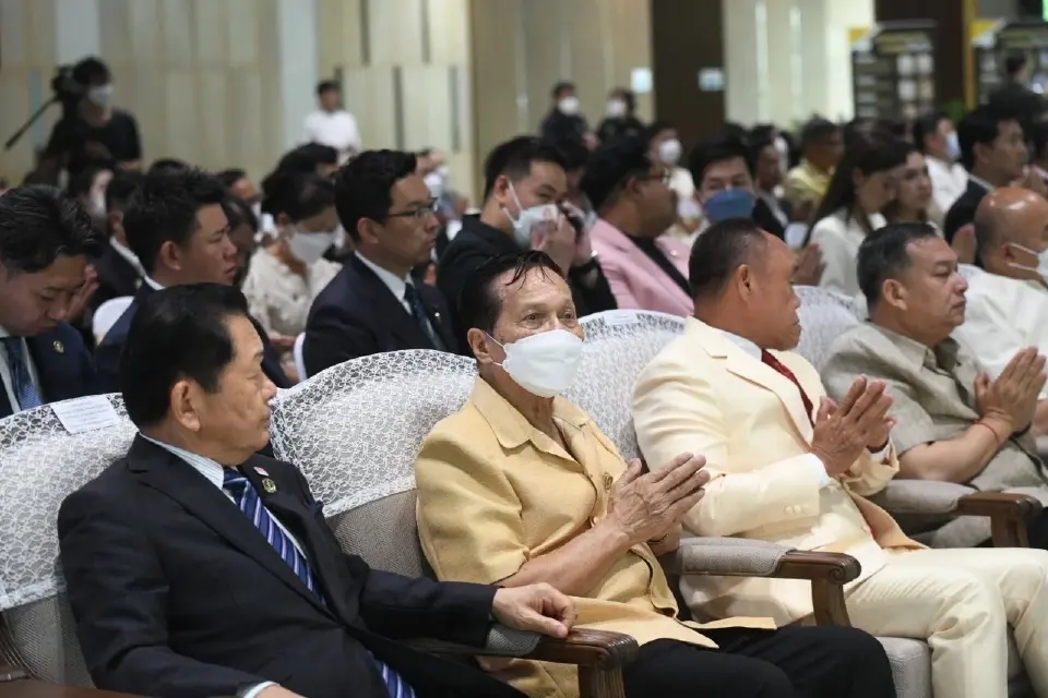 เชิญร่วมชมนิทรรศการ เลือกชอปสินค้า “ครบรอบ 50 ปี สภากรุงเทพมหานคร”