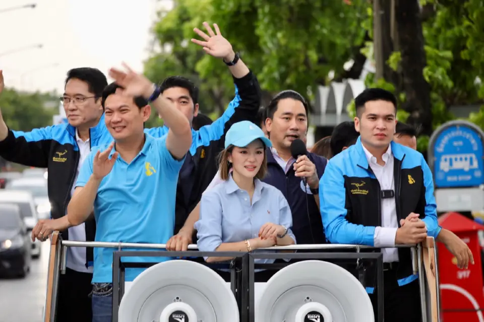 "องอาจ-ดร.เอ้-มาดามเดียร์" ลุยหาเสียงหนุน "กัปตันพันธ์พิสุทธิ์"