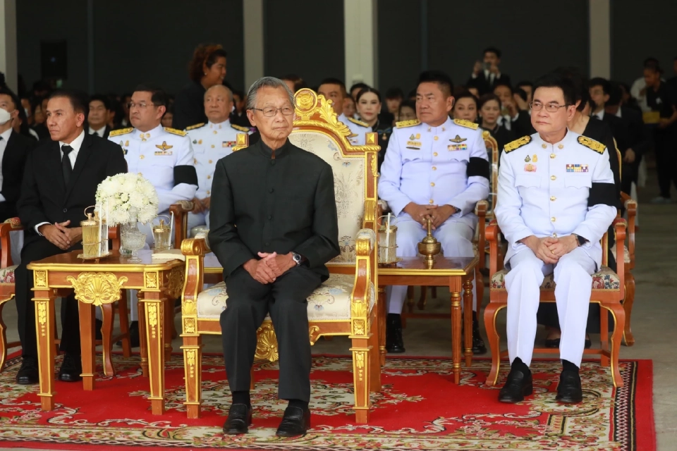 ครอบครัว “ลักษณวิศิษฏ์” น้อมสำนึกพระมหากรุณาธิคุณ พิธีพระราชทานเพลิงศพพ่อ