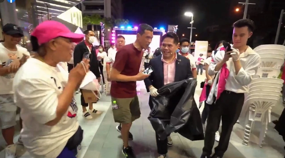 นายวราวุธ ศิลปอาชา รัฐมนตรีว่าการกระทรวงทรัพยากรธรรมชาติและสิ่งแวดล้อม หัวหน้าพรรคชาติไทยพัฒนา