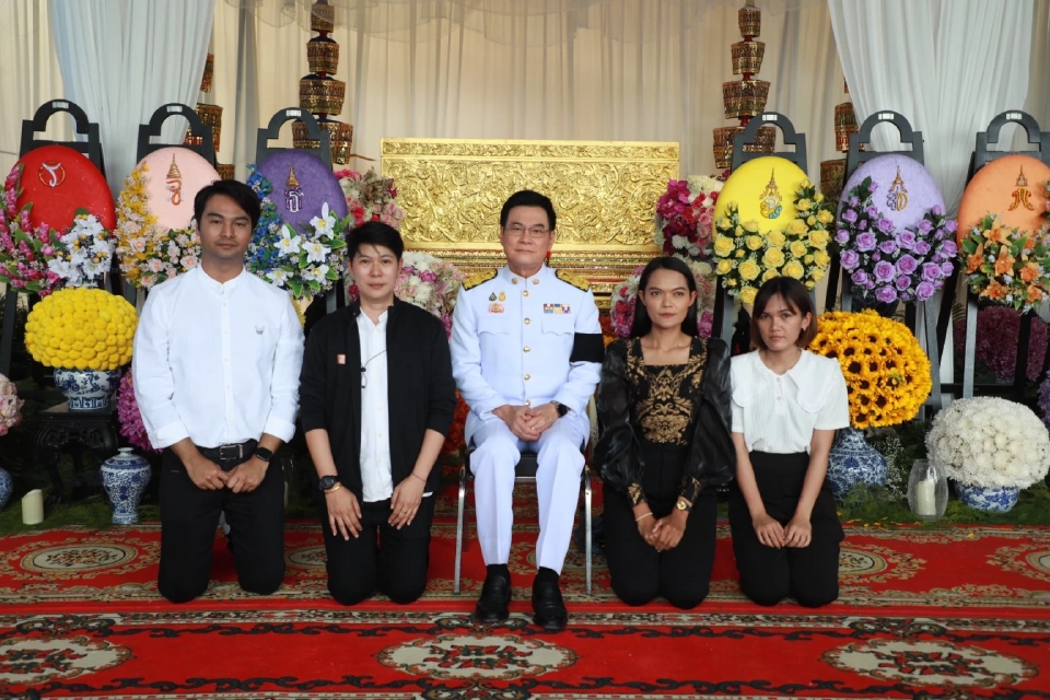 ครอบครัว “ลักษณวิศิษฏ์” น้อมสำนึกพระมหากรุณาธิคุณ พิธีพระราชทานเพลิงศพพ่อ