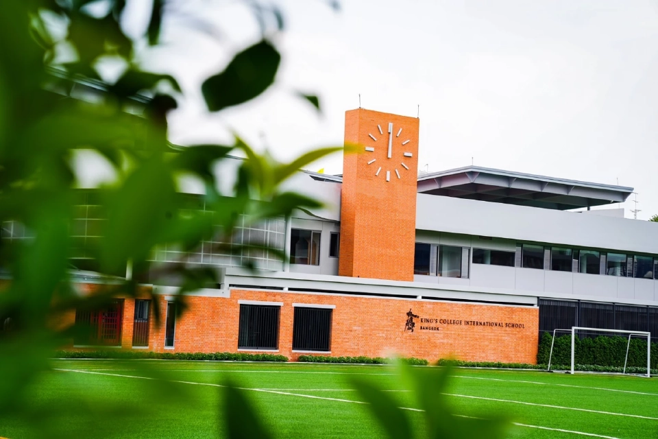 คิงส์คอลเลจกรุงเทพ ทุ่มกว่าพันล้าน เนรมิตอาคารเรียนในฝัน