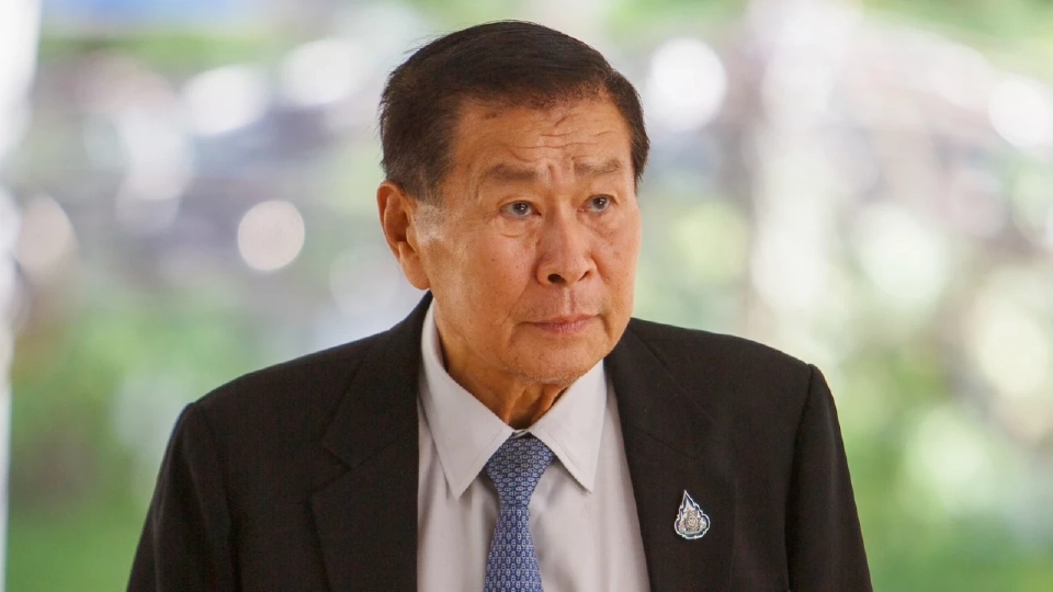 พล.ต.อ.เสรีพิศุทธ์ เตมียเวส" หัวหน้าพรรคเสรีรวมไทย