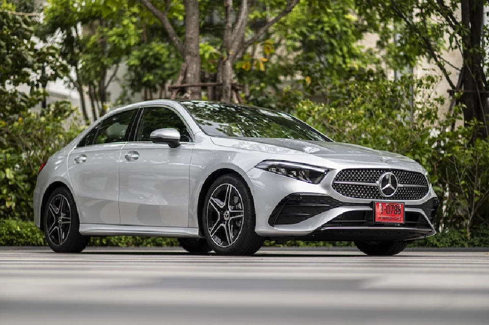 รีวิว เอ-คลาส ใหม่ Mercedes Benz A200 AMG Dynamic