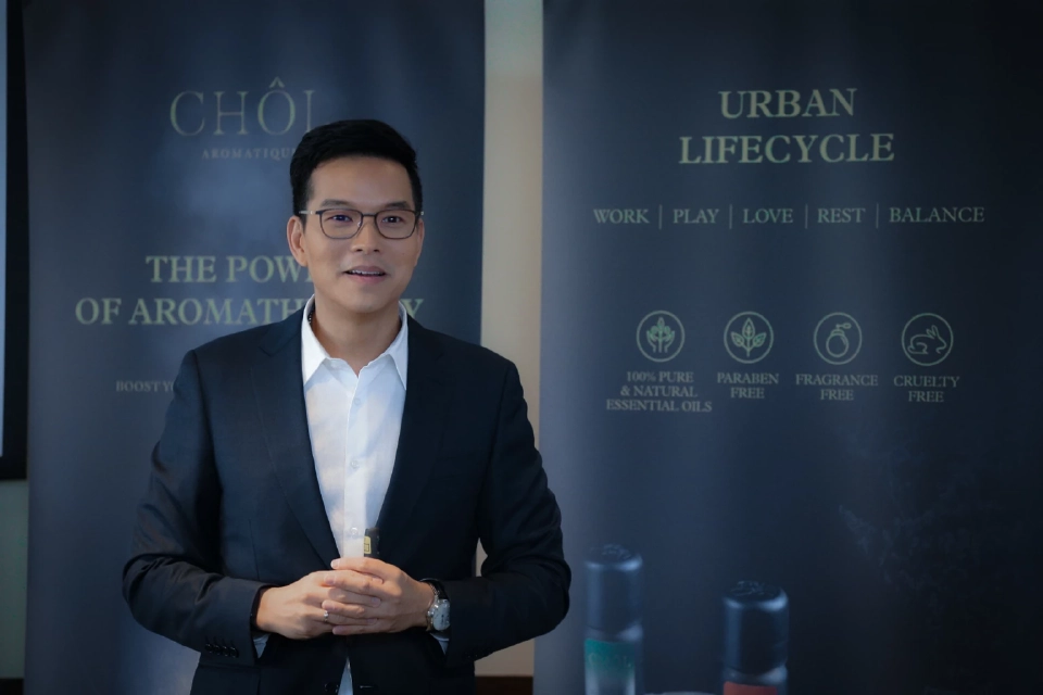 นายทิน โชคกมลกิจ ประธานเจ้าหน้าที่บริหารบริษัท ชล แอนด์ แอสโซซิเอทส์ จำกัด