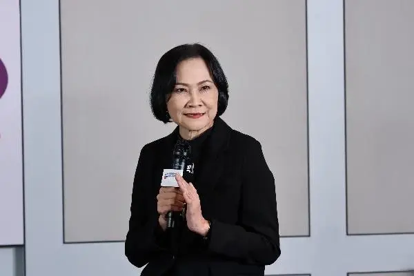 สุภาพร บัญชาจารุรัตน์
