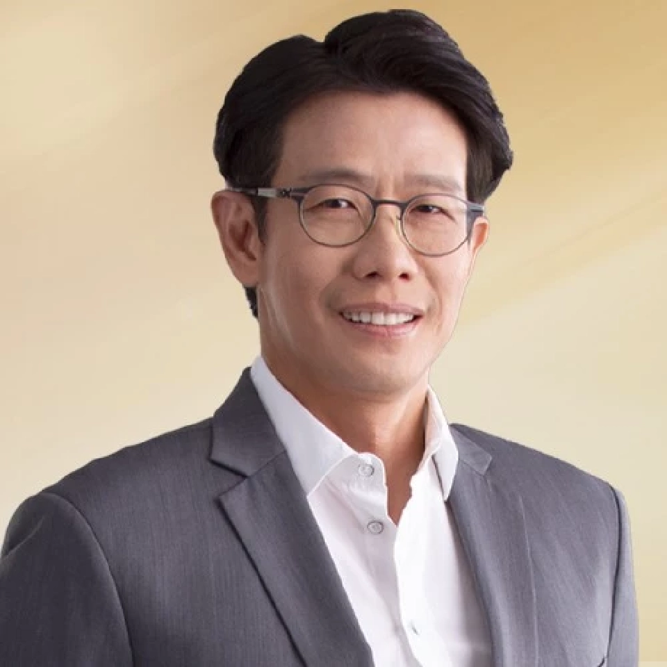 คิมห์ สิริทวีชัย