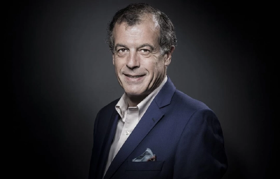 มร. อ็องรี ฌิสการ์ แด็สแต็ง 