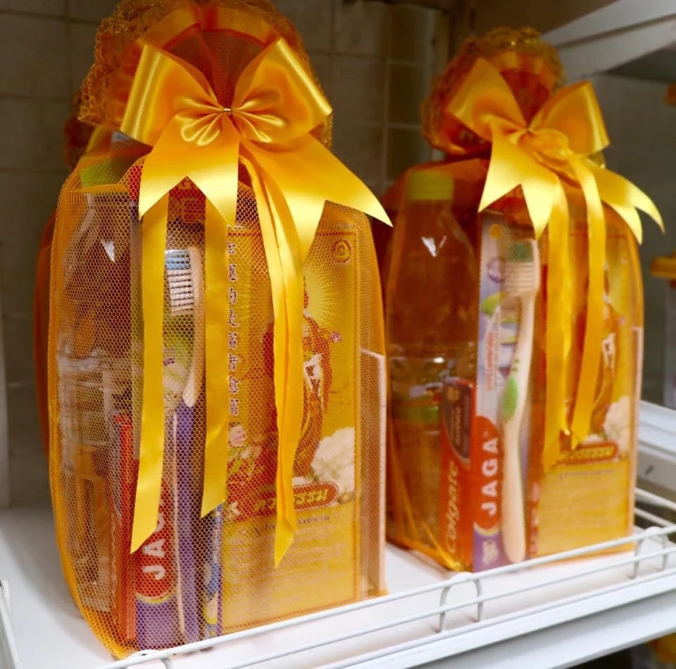 ภาพประกอบข่าว วันวิสาขบูชา 2566 ซื้อชุดสังฆทานและชุดไทยธรรม ถวายพระภิกษุสงฆ์ ยังไงไม่ให้ถูกโกง