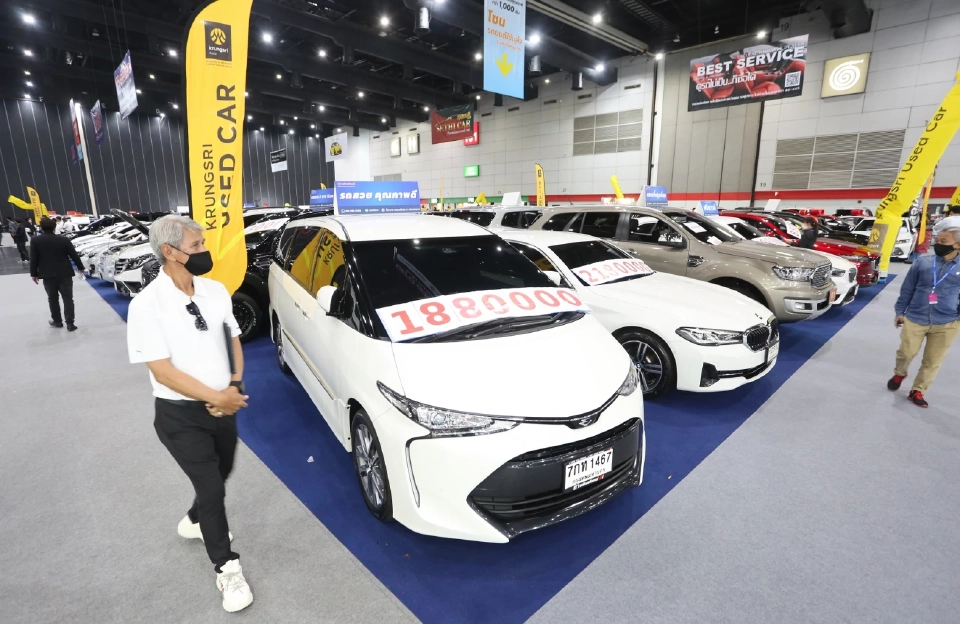 โซนรถยนต์มือสอง ภายในงานฟาสต์ ออโต โชว์ ไทยแลนด์ แอนด์ อีวี เอ็กซ์โป 2023 