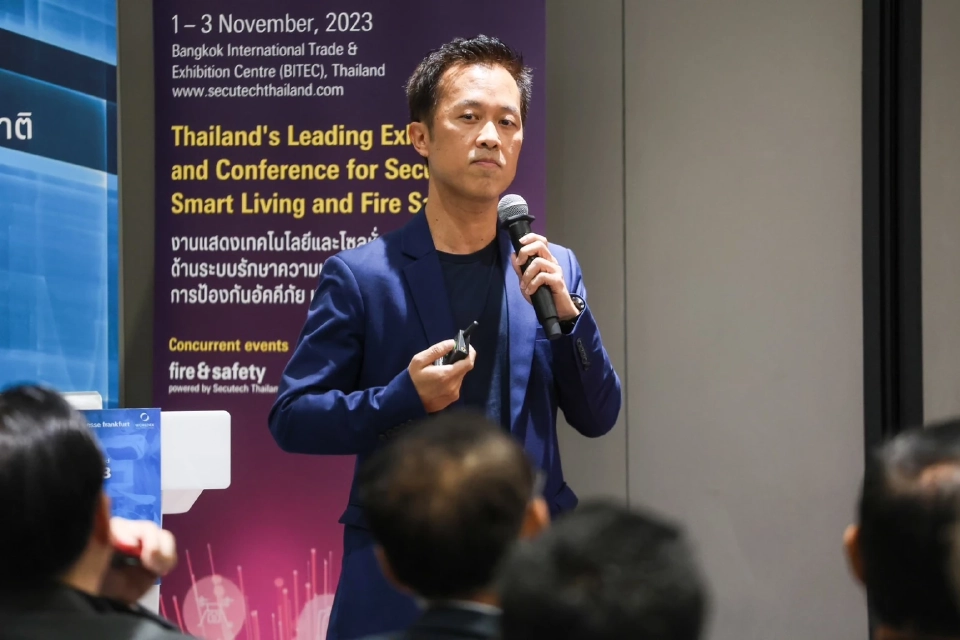 คุณจุลเกียรติ สินชัยชูเกียรติ ประธานเจ้าหน้าที่บริหาร บริษัท วัซซาดุ ทรานส์มีเดีย จำกัด