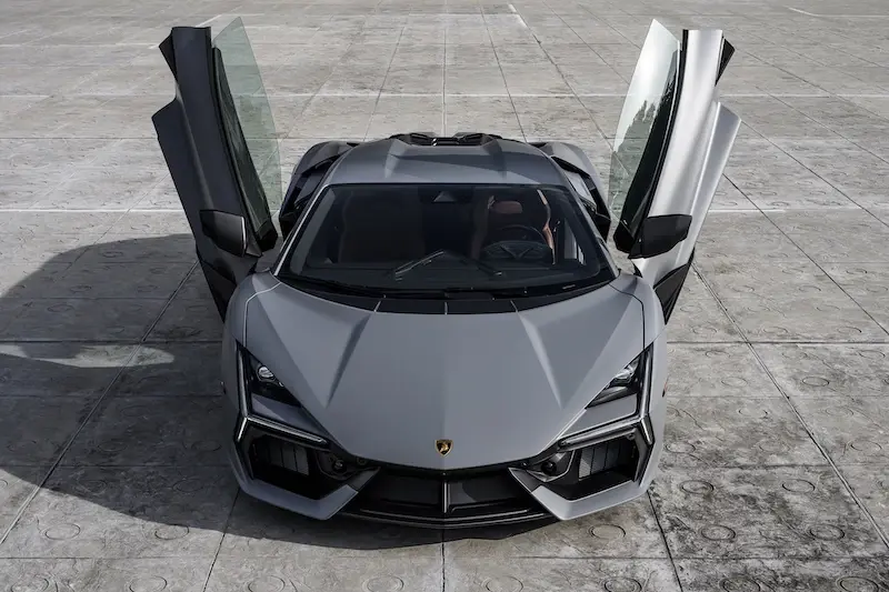 Lamborghini Revuelto ราคา 47.49 ล้านบาท