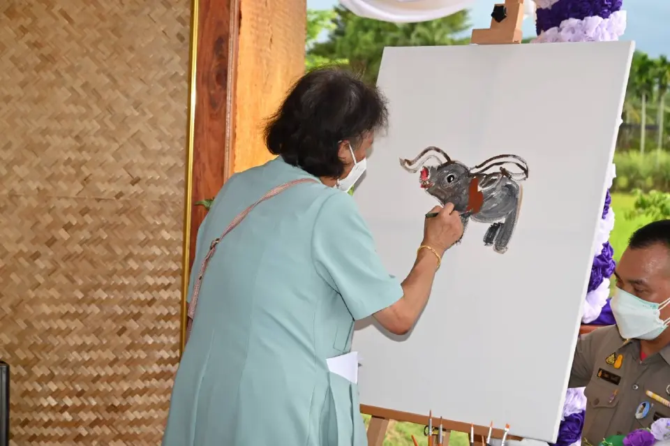 เฝ้ารับเสด็จกรมสมเด็จพระเทพฯ ติดตามศูนย์พัฒนาการเกษตรภูสิงห์