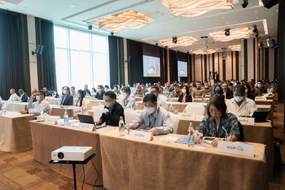 BTS จับมือ EBM เปิดสัมนาสร้างความเข้าใจ “รถไฟฟ้าสายสีเหลือง”