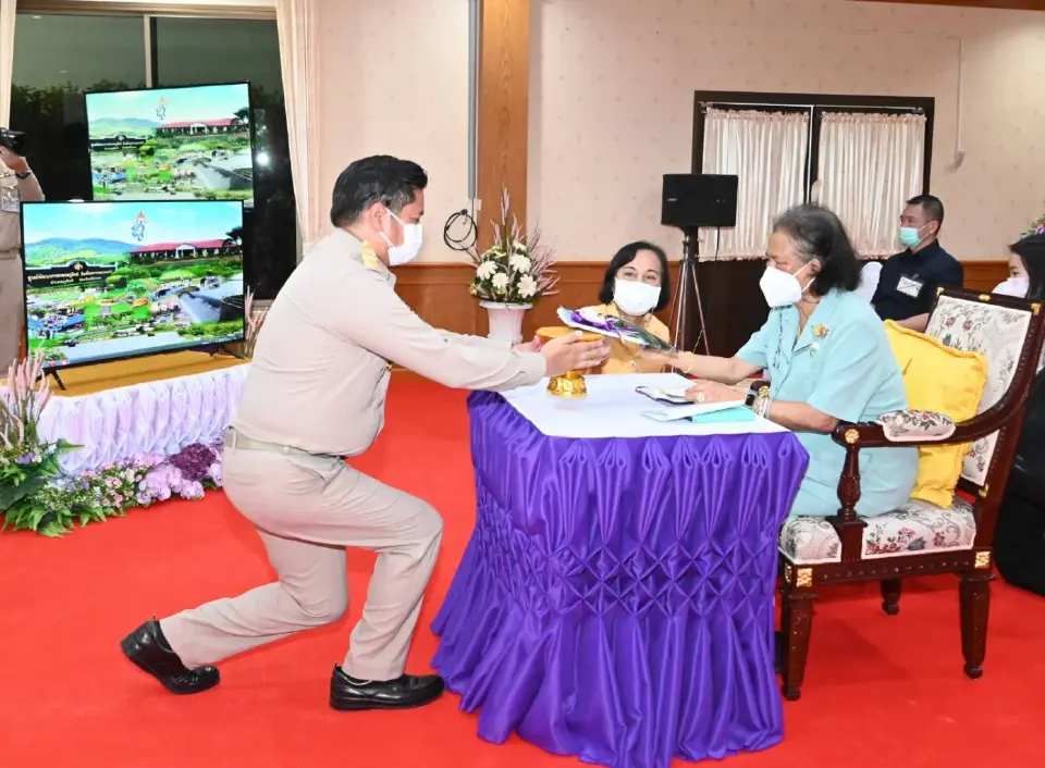 เฝ้ารับเสด็จกรมสมเด็จพระเทพฯ ติดตามศูนย์พัฒนาการเกษตรภูสิงห์