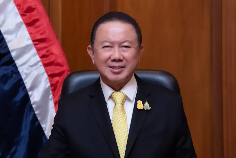 นายสนั่น อังอุบลกุล ประธานกรรมการหอการค้าไทยและสภาหอการค้าแห่งประเทศไทย 