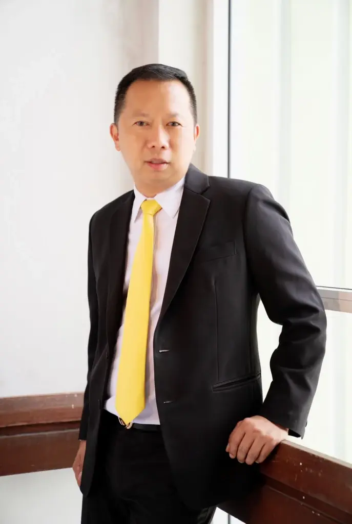 นายณกรณ์ ตรรกวิรพัท ผู้ว่าการการยางแห่งประเทศไทย