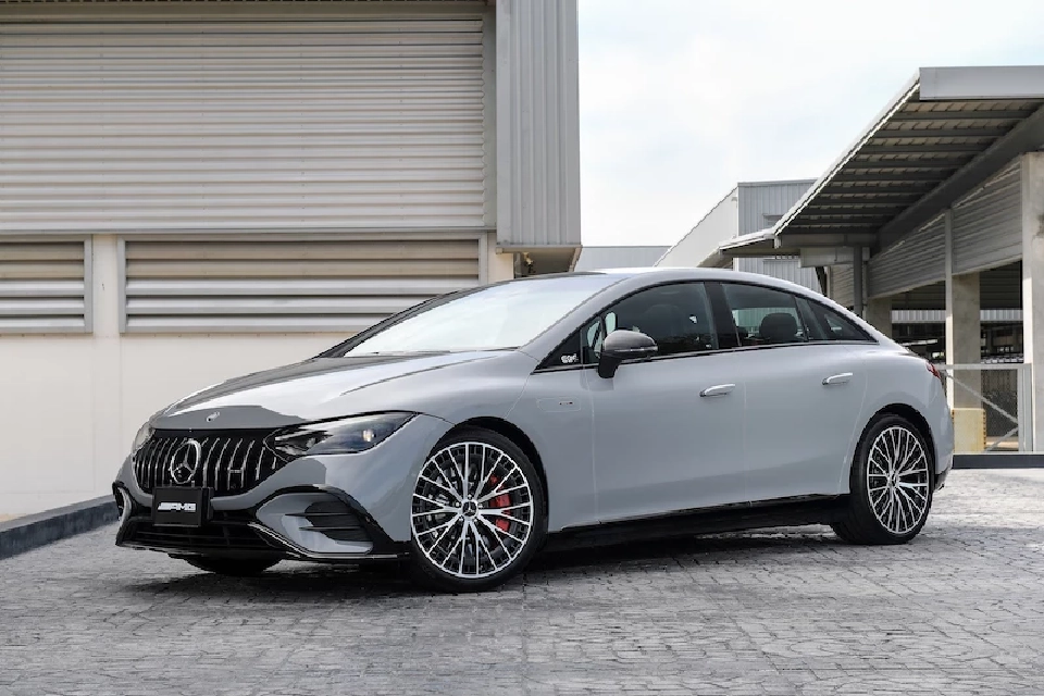 เบนซ์ นำเข้า EV 2 รุ่นใหม่ ตระกูล EQE เปิดตัวในไทย