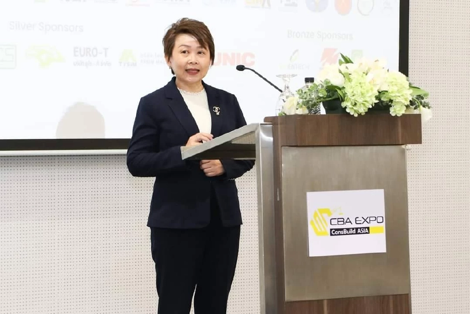 ฐิติรัตน์ ปฐวีวรากิตติ์ 