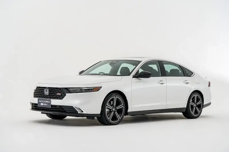 All new Honda Accord 2023 ราคา 1.5 - 1.8 ล้านบาท 