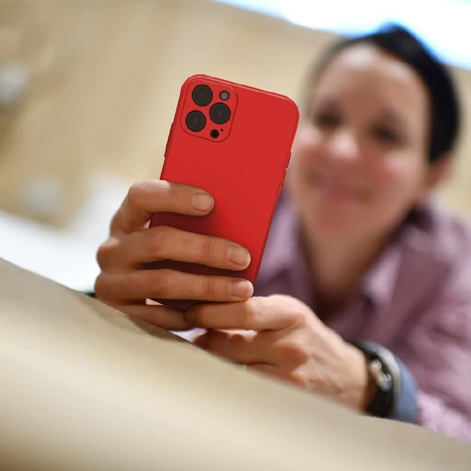 องค์การอนามัยโลก (WHO) บรรจุให้โทรศัพท์มือถือเป็นหนึ่งในสิ่งที่ “มีโอกาสก่อให้เกิดโรคมะเร็งได้” 