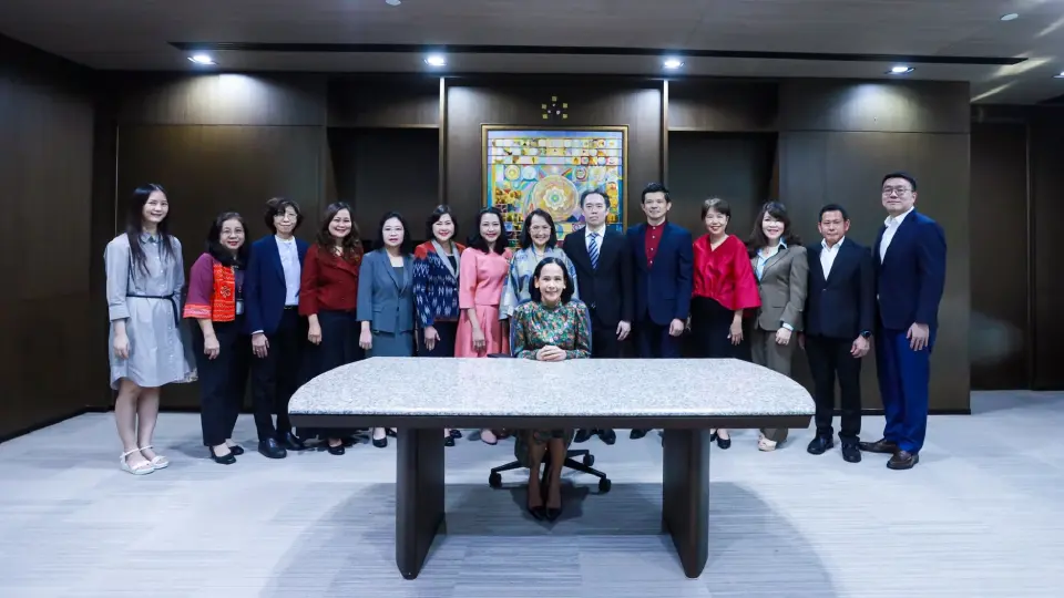เลขาธิการ ก.ล.ต. สักการะพระพุทธรูปและพระพรหม ในโอกาสเข้ารับตำแหน่ง