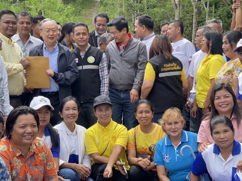 “สนธิรัตน์” ลงพื้นที่นครศรีธรรมราช ควงส.ส.พปชร.ลุยทำงานเพื่อประชาชน