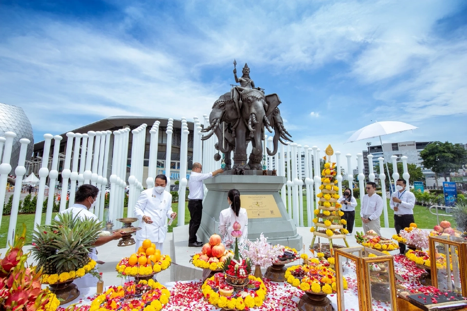 บางกอกแลนด์สร้าง "พระอินทร์ทรงช้างเอราวัณ" รำลึกผู้ก่อตั้งเมืองทองธานี