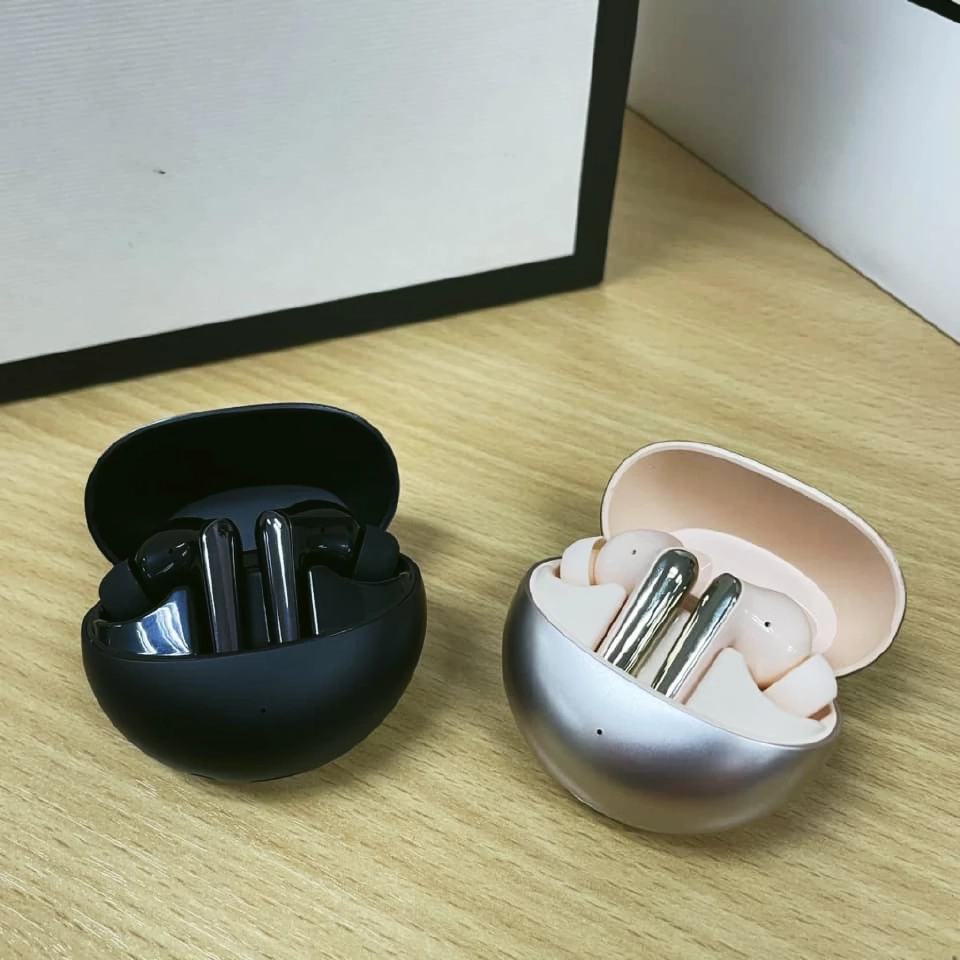 คอมมี่  แตกไลน์รุกตลาดแกดเจ็ด ส่ง 4 หูฟังบลูทูธลุยตลาด