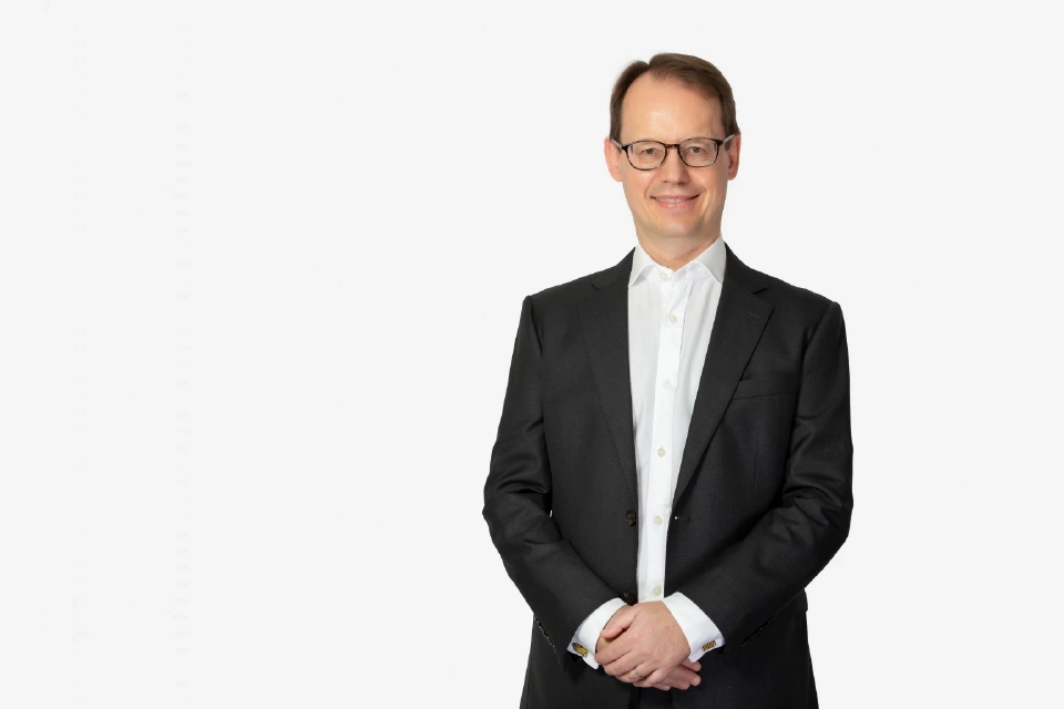 นายโจนาธาน สจ๊วต สมิทธ หุ้นส่วนด้านภาษี ของมาซาร์สในประเทศไทย 