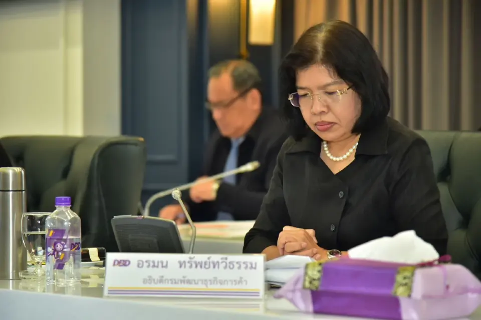 รมช.พณ.นภินทร ถก 12 สถาบันการเงิน ดัน SMEs ไทยโต 40% ของ GDP