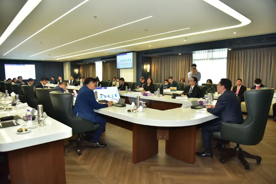 รมช.พณ.นภินทร ถก 12 สถาบันการเงิน ดัน SMEs ไทยโต 40% ของ GDP