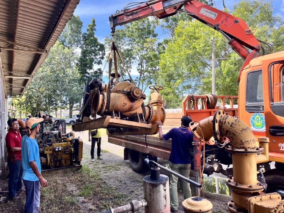 ชป.ยังคงติดตั้งเครื่องสูบน้ำต่อเนื่อง แม้สถานการณ์บางพื้นที่เริ่มคลี่คลาย
