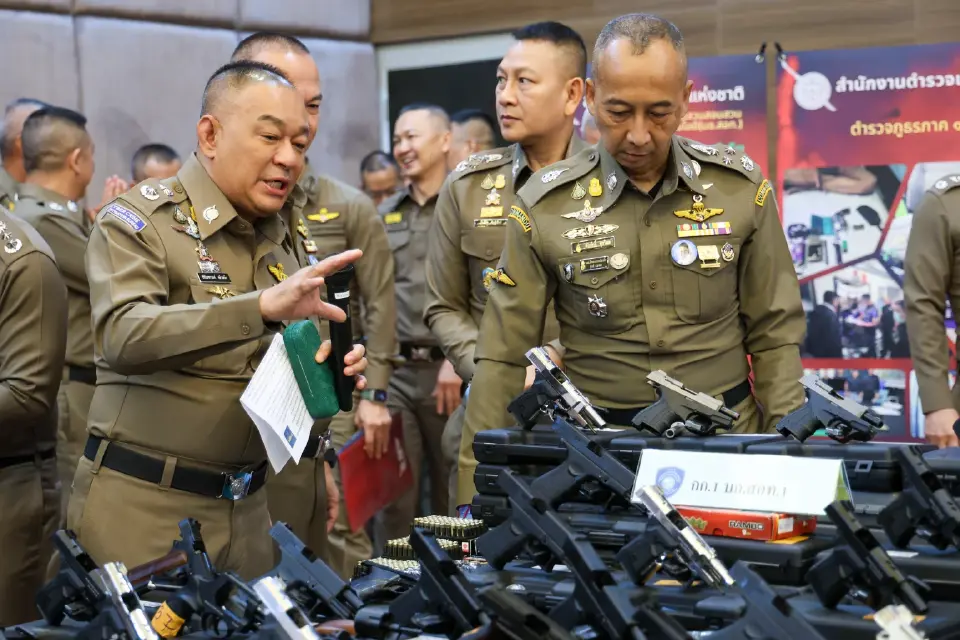 "บิ๊กต่อ"โชว์ผลกวาดล้างปืนทั่วประเทศ ยึดได้กว่า 2,000 กระบอก 