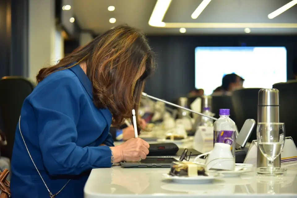รมช.พณ.นภินทร ถก 12 สถาบันการเงิน ดัน SMEs ไทยโต 40% ของ GDP