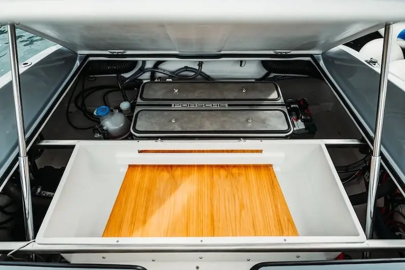 เรือไฟฟ้า EV Porsche 850 Fantom Air ราคา 21 ล้านบาท