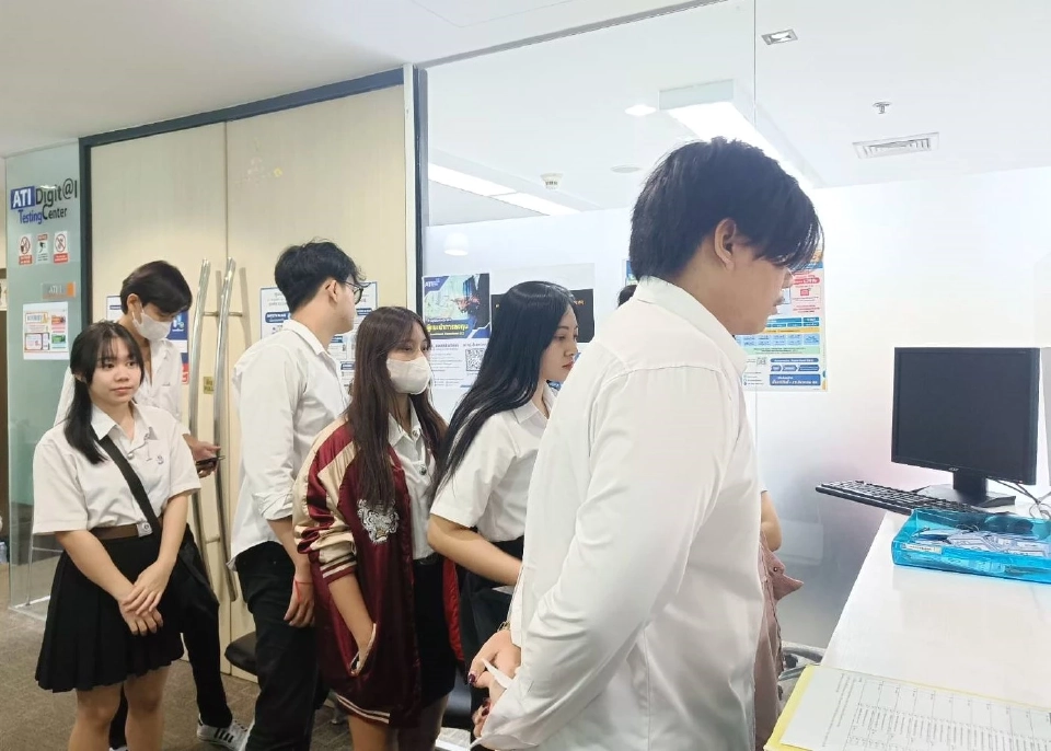 CIBA DPU ปลื้ม นศ.ป.ตรี-ป.โท ทุบสถิติ คว้าทุนสอบขอใบอนุญาต IC Plain มากที่สุด