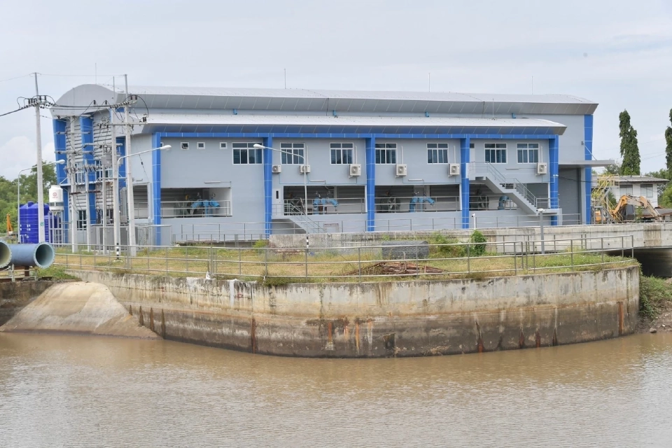 รมว.ธรรมนัส เยือนแปดริ้ว สั่งชป.เร่งปรับปรุงระบบชลประทาน